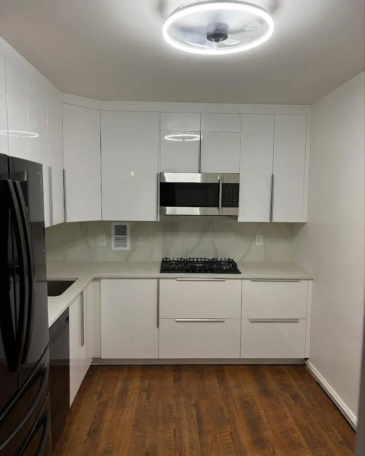 Renovated kitchen with quartz countertops in Lamar